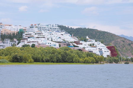 大理子鱼居洱海理想邦店 Dali Fish Inn Seaview Hotel, Haidong Zhen, China