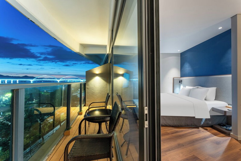 Holiday Inn Express Yichang Riverside by IHG, Yichang, China