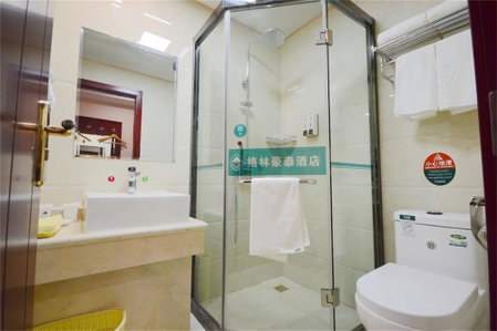 GreenTree Inn TianJin JinNan ShuangLin Metro Station Express Hotel, Tianjin, Chine