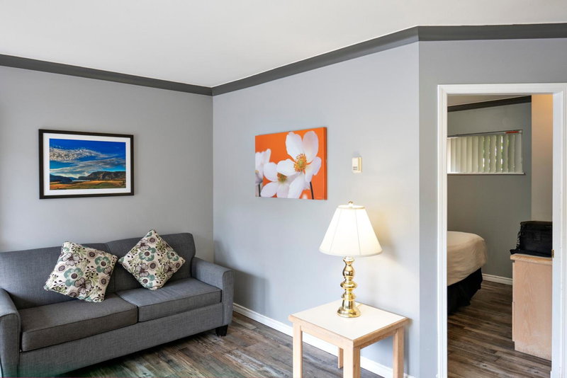 Tiki Shores Inn & Suites, Penticton, Canada