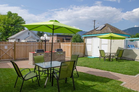Tiki Shores Inn & Suites, Penticton, Canada