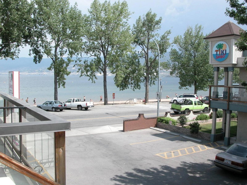 Tiki Shores Inn & Suites, Penticton, Canada