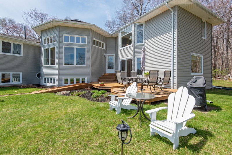 Chez Nous, Cornwall, Canada