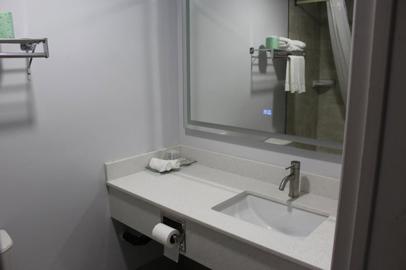 Bancroft Inn & Suites, Bancroft, Canada