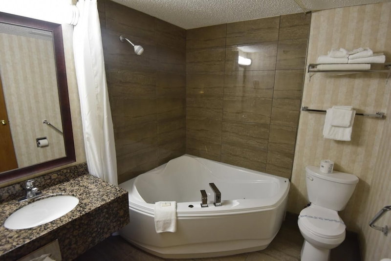Tropical Inn, North Battleford, Canada