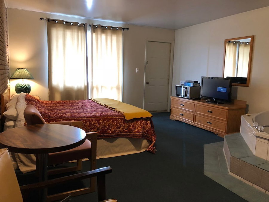 Spanish River Inn, Spanish, Canada