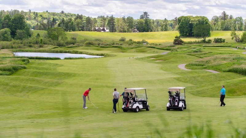 Red Maple inn and suites, Huntsville, Canada