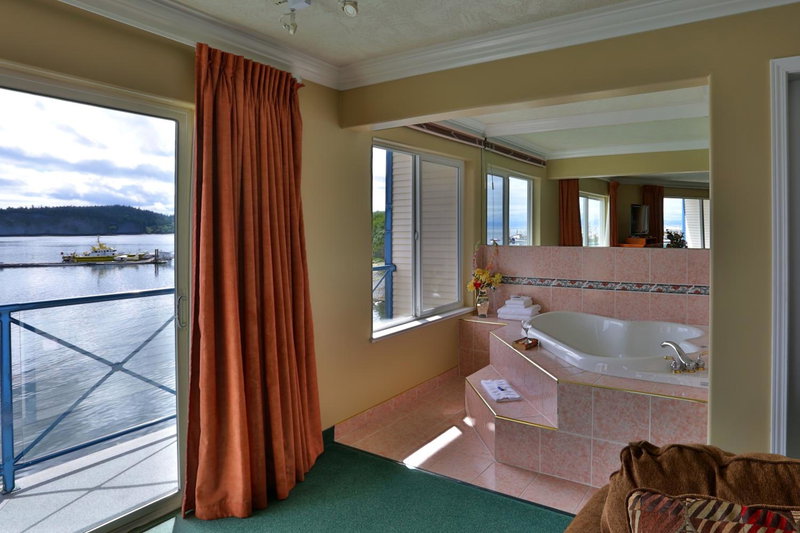Glen Lyon Inn, Port Hardy, Canada