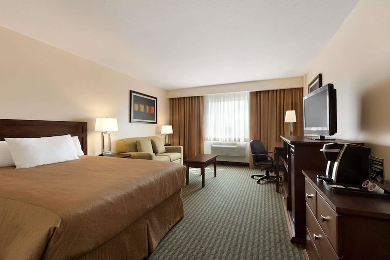 Travelodge by Wyndham Weyburn, Weyburn, Canadá