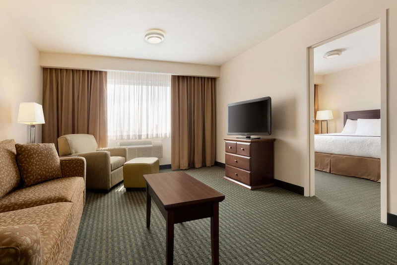Travelodge by Wyndham Weyburn, Weyburn, Canadá