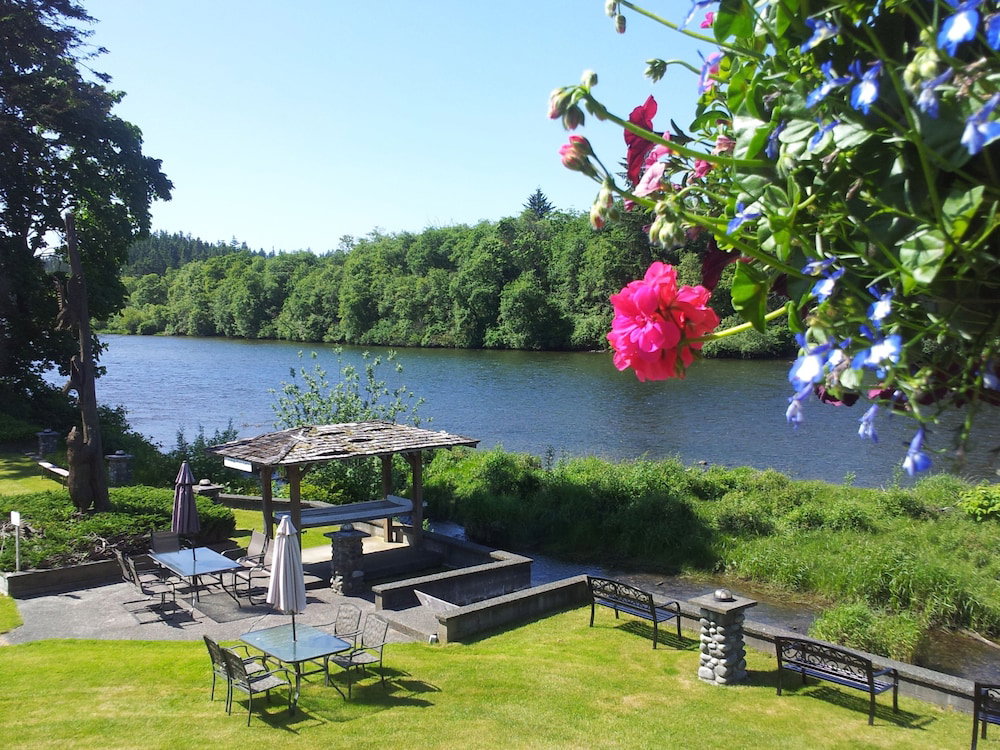 Hotel · Campbell River Lodge by Riverside, Campbell River