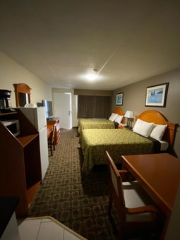 Angus Inn Motel, Angus, Canada