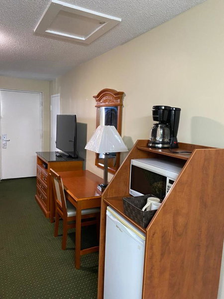 Angus Inn Motel, Angus, Canada
