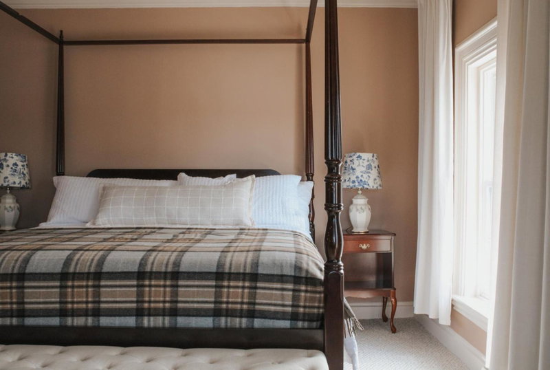The Cooper's Inn, Shelburne, Canada