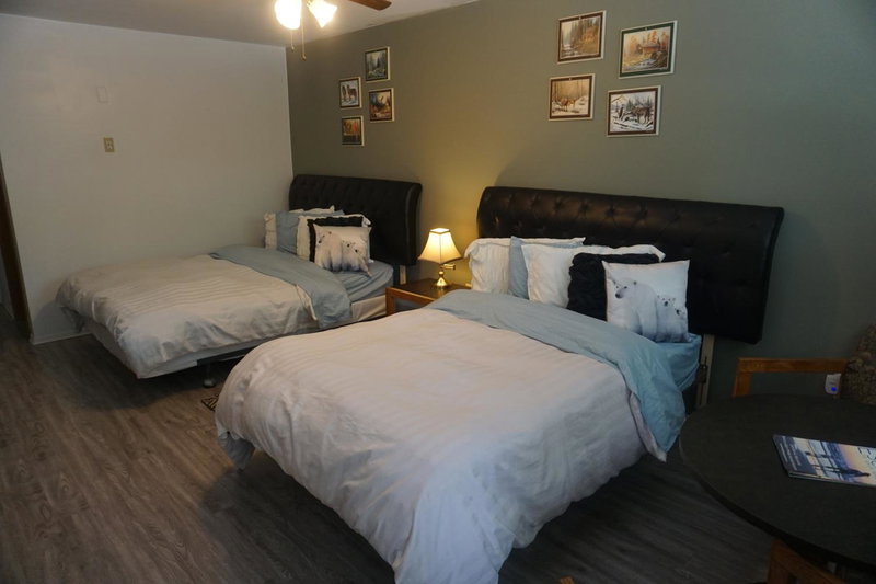 Shenstone Motor Inn, Wiarton, Canada
