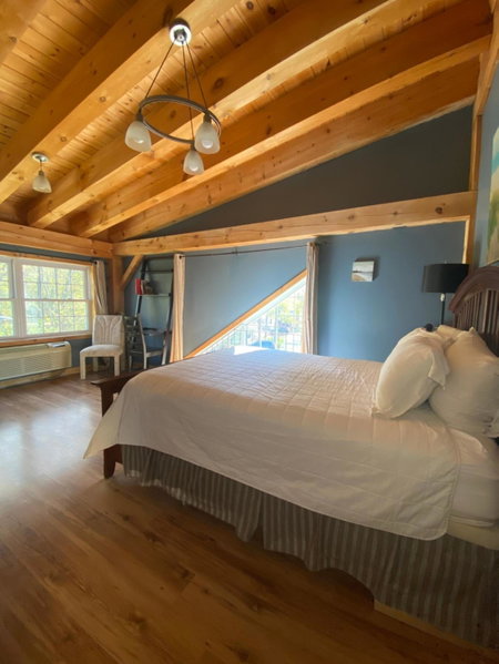 Timber House Resort, Quinte West, Canada