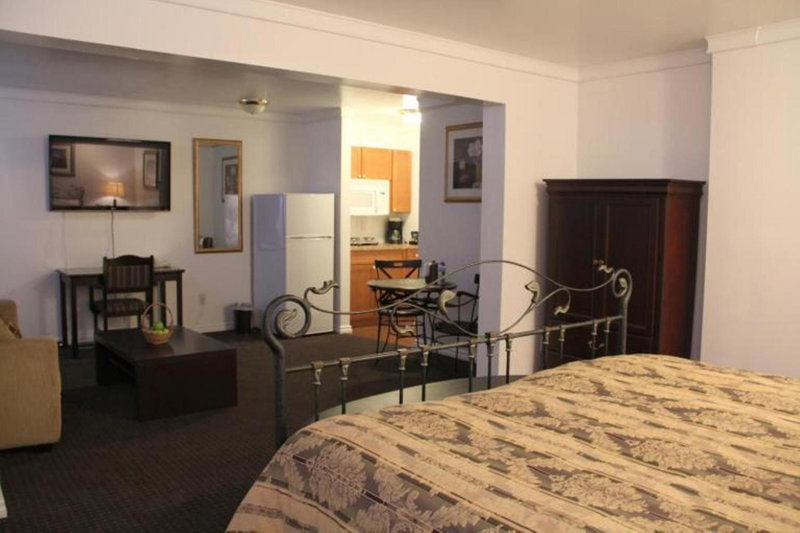 Acorn Motel, Grande Cache, Canada