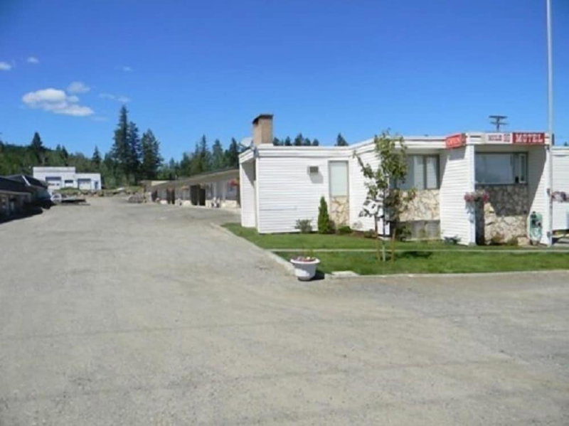 99 Mile Motel, 100 Mile House, Canada