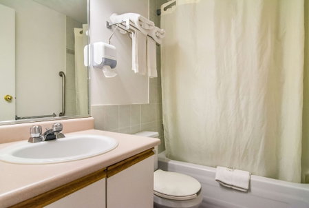 Motel 6 Surrey, BC, Surrey, Canada