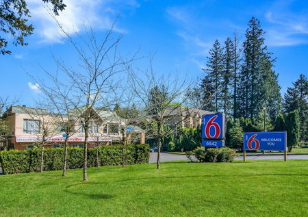 Motel 6 Surrey, BC, Surrey, Canada