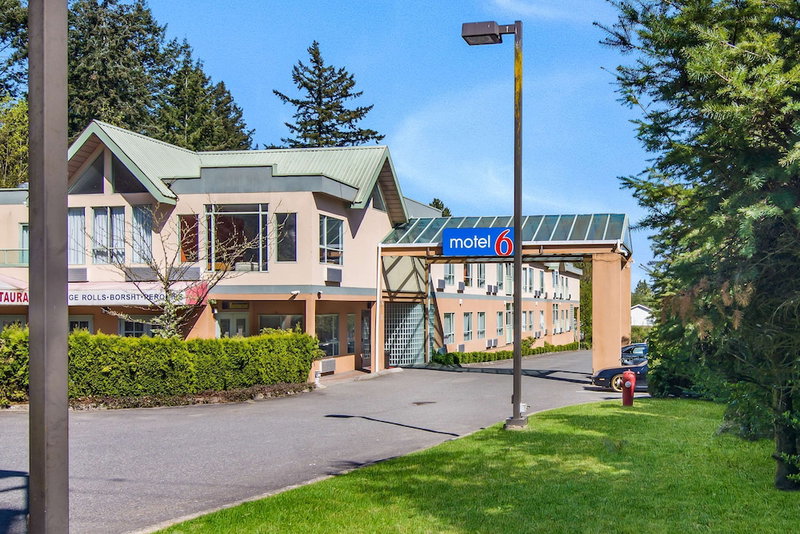 Motel 6 Surrey, BC, Surrey, Canada