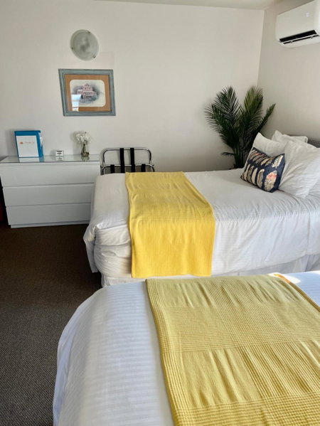 Paradise Inn On the Beach, Port Elgin, Canada