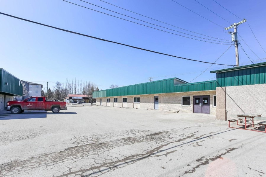 Altona Hotel, Altona, Canada
