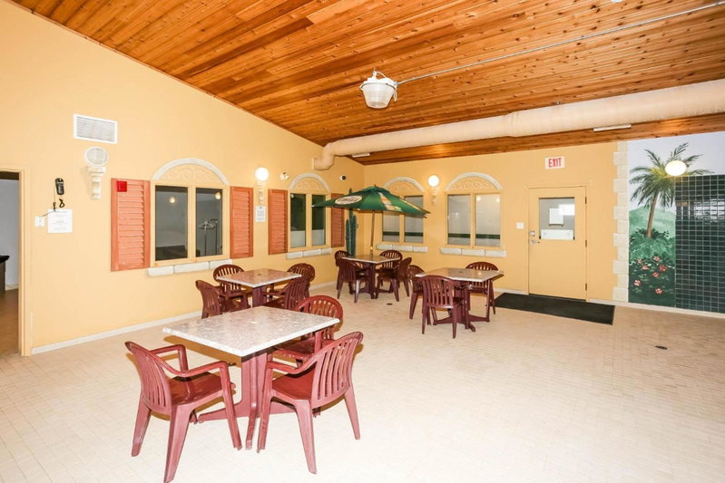 Altona Hotel, Altona, Canada