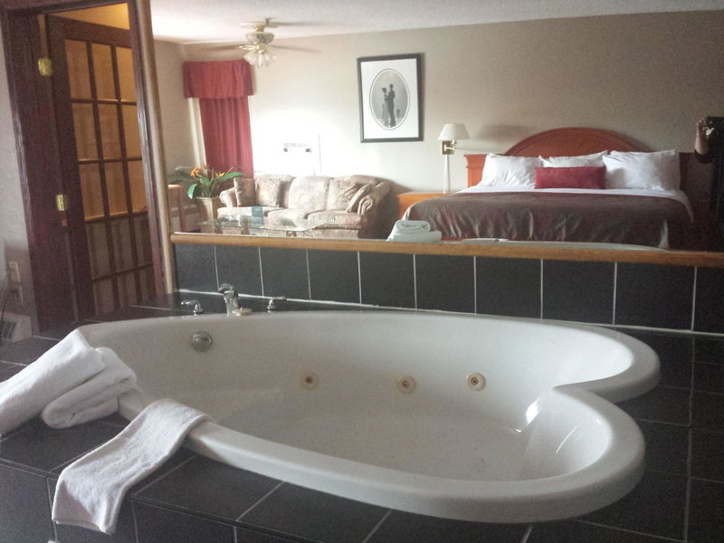 South Hill Lodge, Prince Albert, Canada