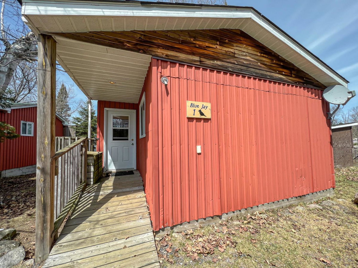 Hotel · Ahmic Lake Resort, Magnetawan