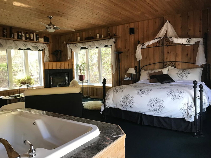 Auberge du Sault-à-la-Puce, Chateau Richer, Canada