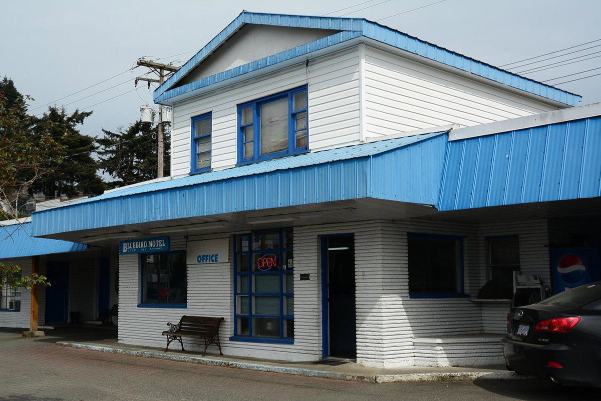 Hotel · Bluebird Motel, Port Alberni