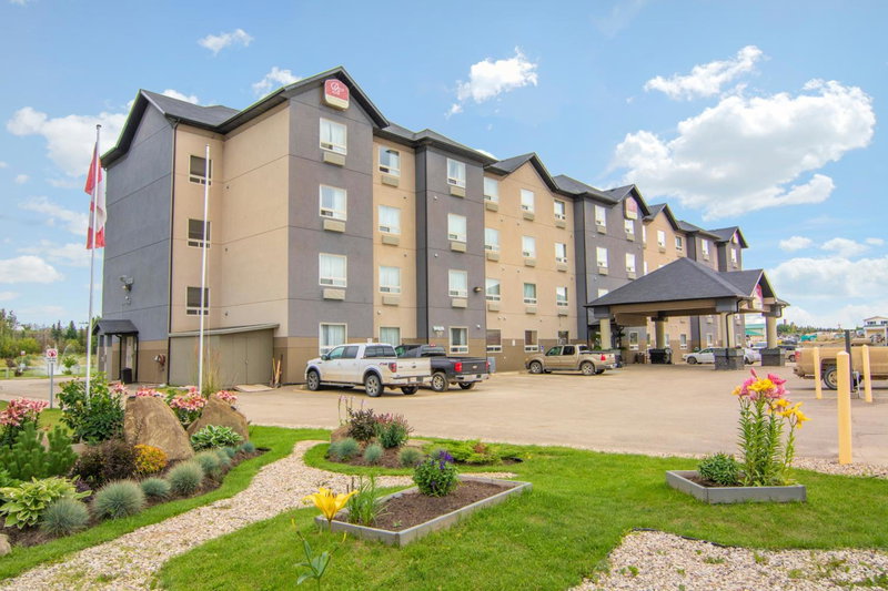 Devonian Hotel and Suites, Fox Creek, Canada