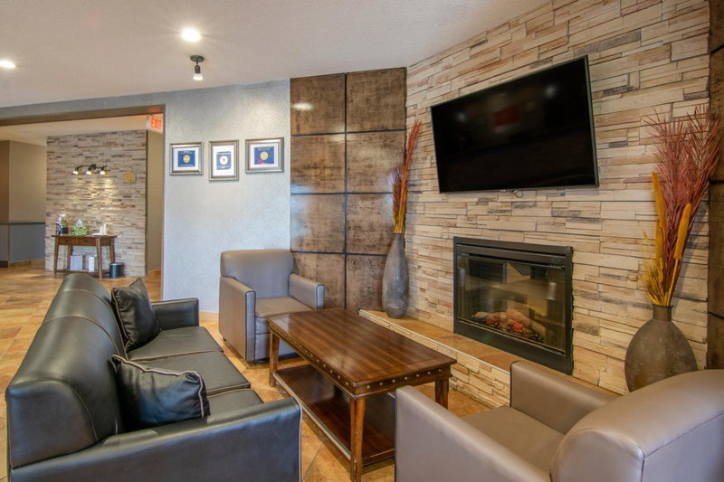 Devonian Hotel and Suites, Fox Creek, Canada