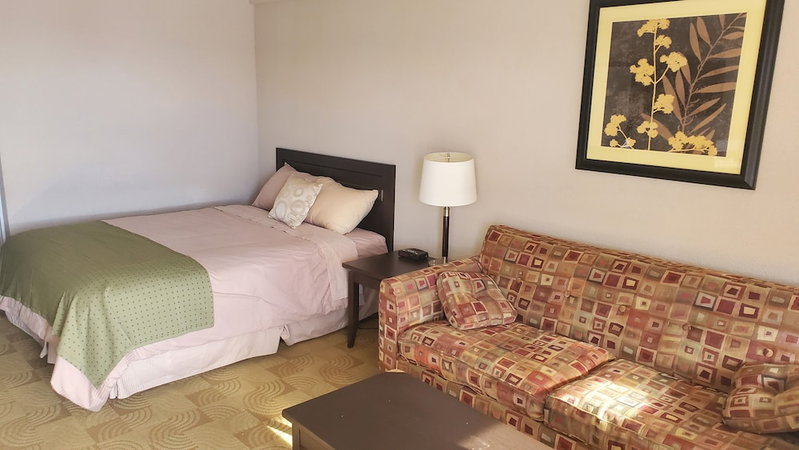 Shoreside Inn & Suites, Wabamun, Canada