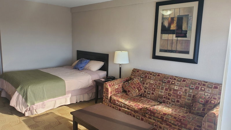 Shoreside Inn & Suites, Wabamun, Canada