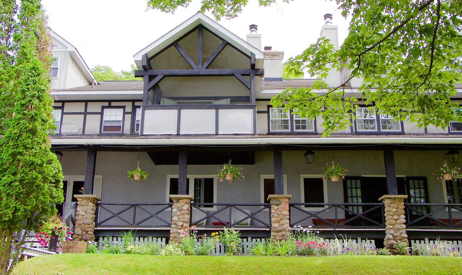 Sir Sam's Inn & Waterspa - Adults Only, Dysart et al, Canada