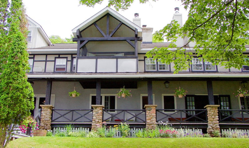 Sir Sam's Inn & Waterspa - Adults Only, Dysart et al, Canada