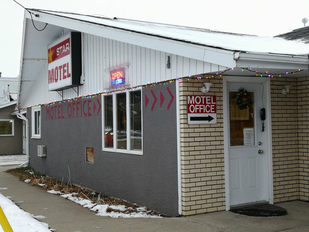 Star Motel, Canada