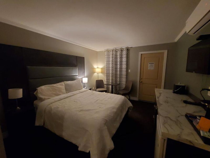 Newfound Inn & Suites, Conception Bay South, Canada
