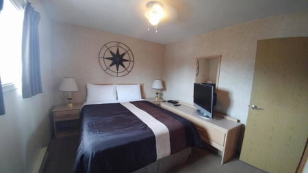 Shoreline Resort Condominiums, Penticton, Canada