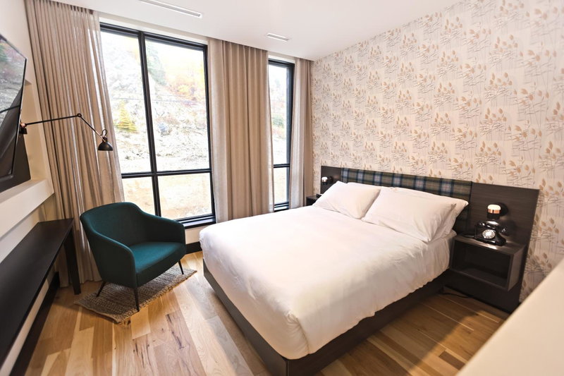 Hew & Draw Hotel, Corner Brook, Canada
