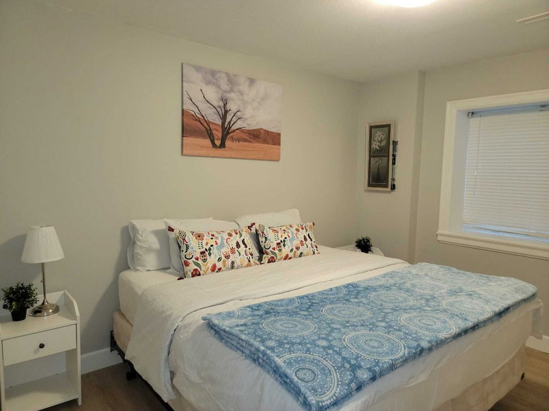 Oscar Inn & 2bd Suite up to 6 people private, Abbotsford, Canada