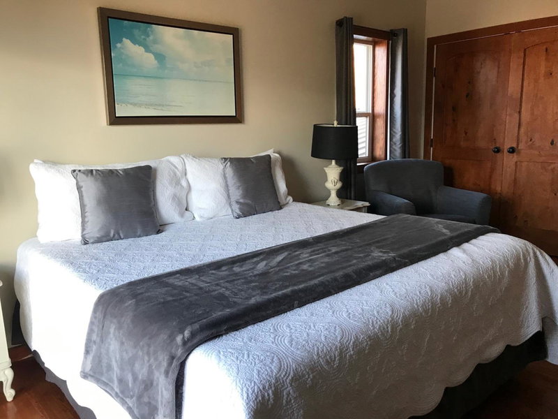 Wesbert Winery & Guest Suites, Penticton, Canada