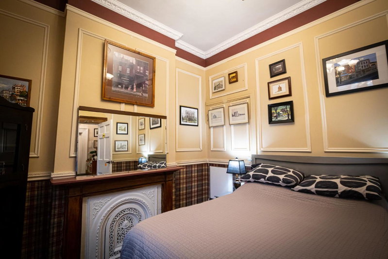 Pring Guesthouse, Hamilton, Canada