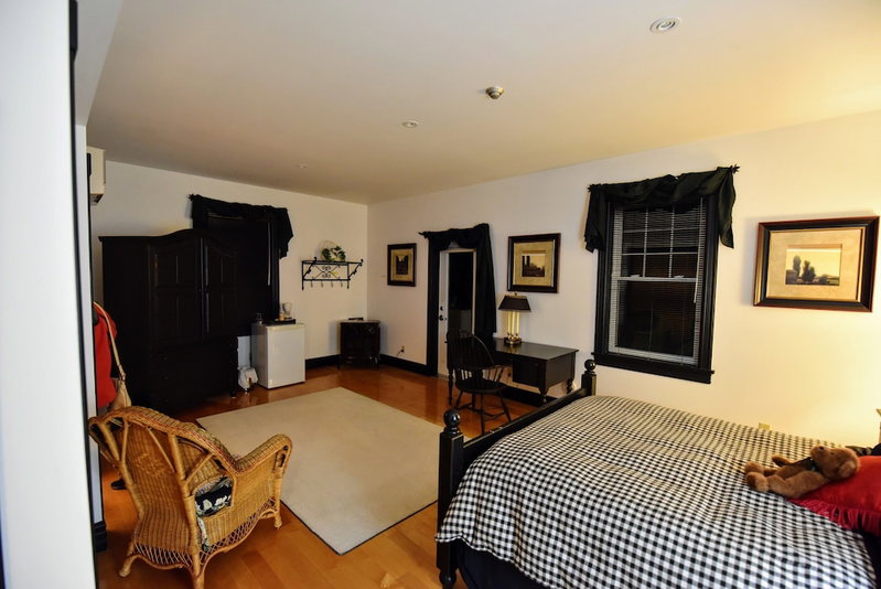 The Burleigh Falls Inn & Suites, North Kawartha, Canada