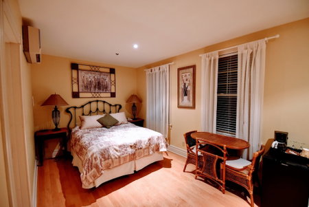 The Burleigh Falls Inn & Suites, North Kawartha, Canada
