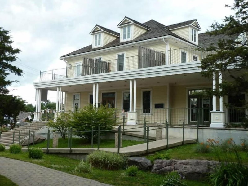 The Burleigh Falls Inn & Suites, North Kawartha, Canada