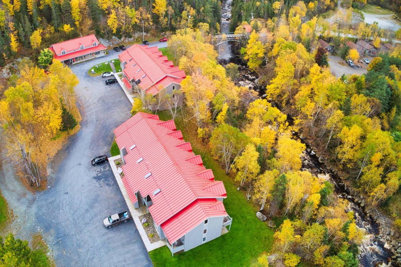 Marblewood Village Resort, Steady Brook, Канада