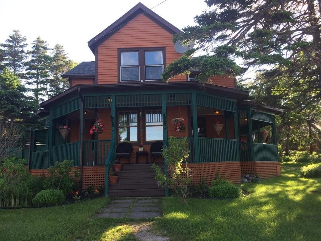 Hotel · Wildflowers Country Inn, Rocky Harbour